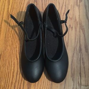 black Theatricals dance shoes with heels and adjustable straps